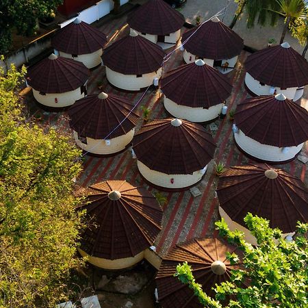 Keys Hotel Moshi Bagian luar foto