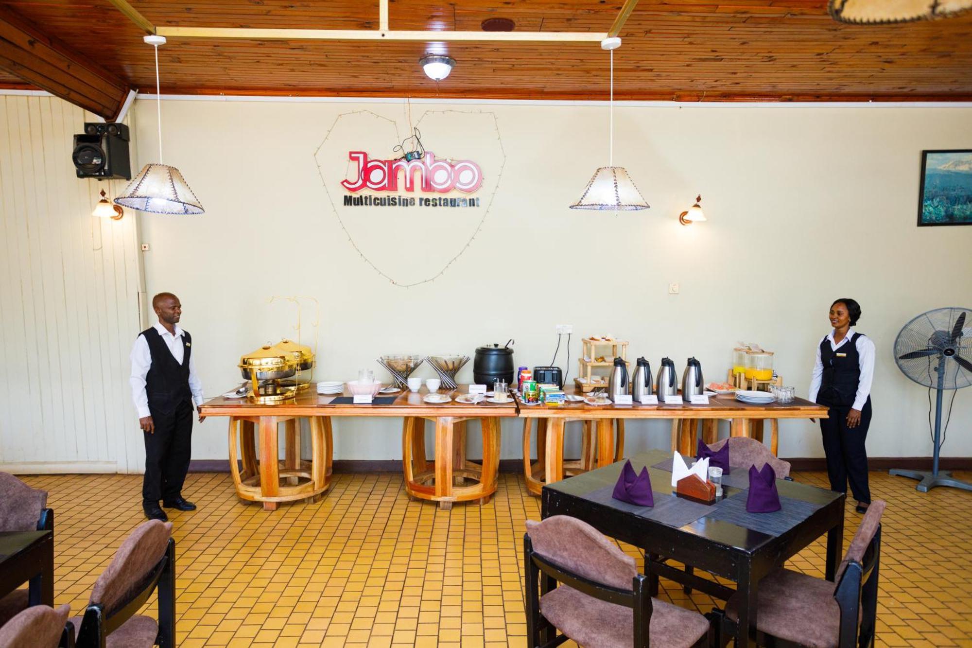 Keys Hotel Moshi Bagian luar foto