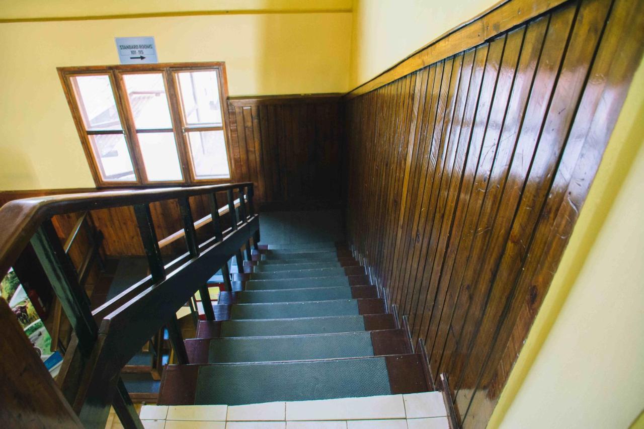Keys Hotel Moshi Bagian luar foto